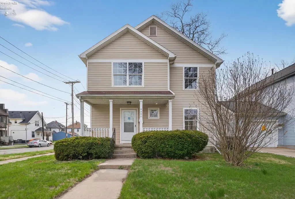 2357 Franklin Ave