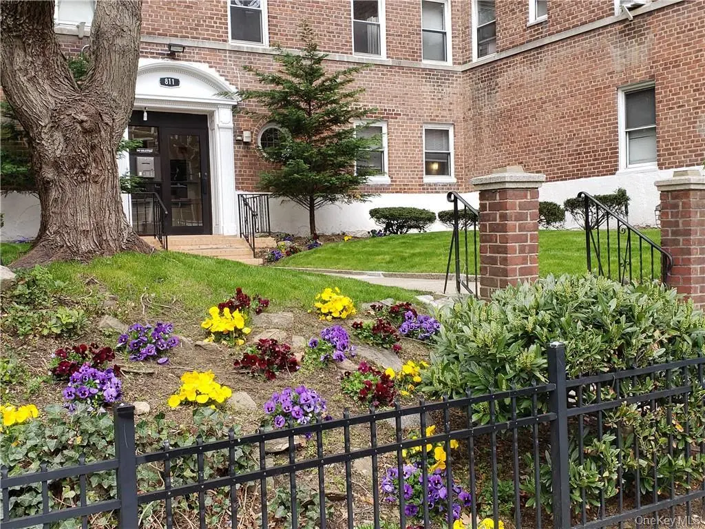 811 Bronx River Rd Unit 1 C