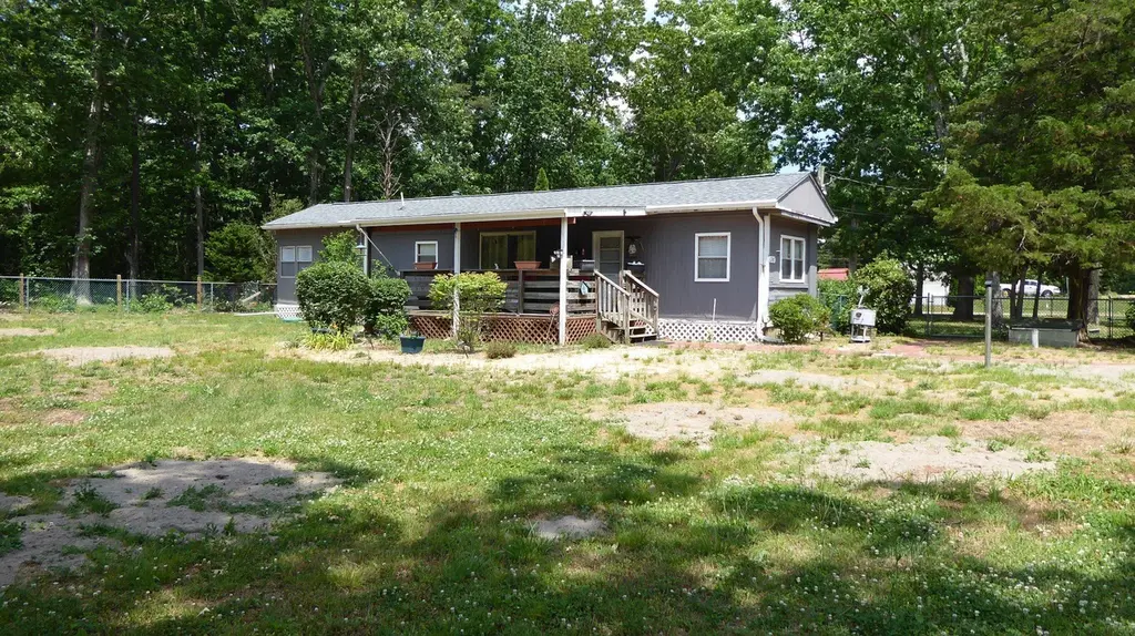 6700 Magnolia Dr