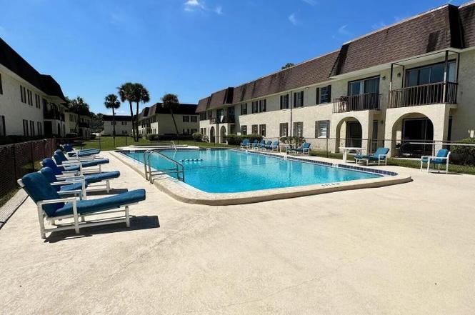 1644 El Camino Rd #5