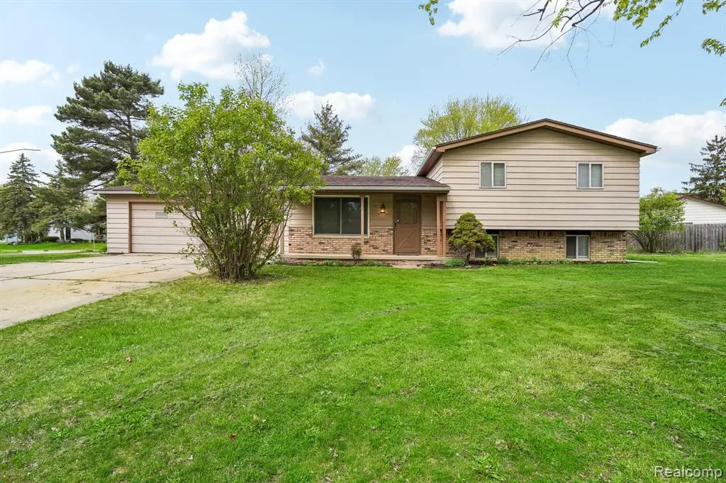 717 Murphy Ct