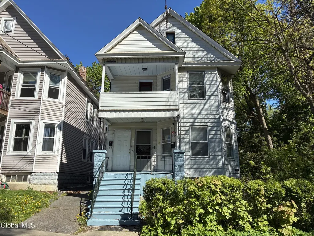 123 Lomasney Ave