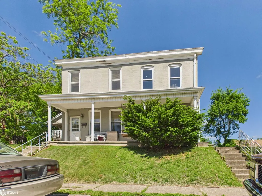 208 S 14th St