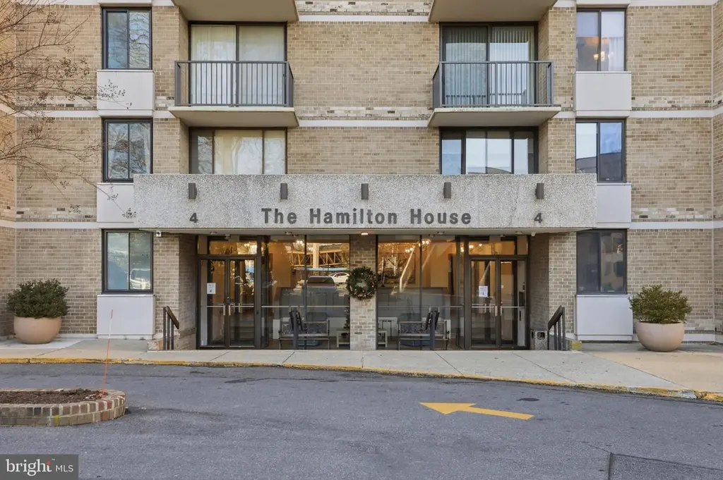 4 Monroe St #909