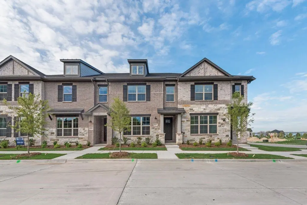 8326 Bayside Dr