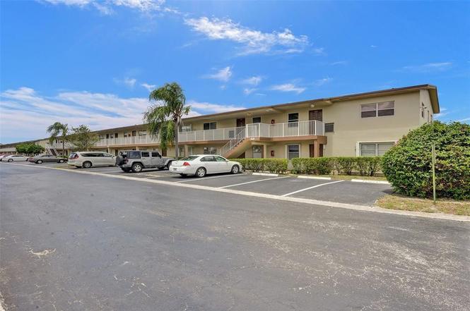 550 NW 77th Ave #206