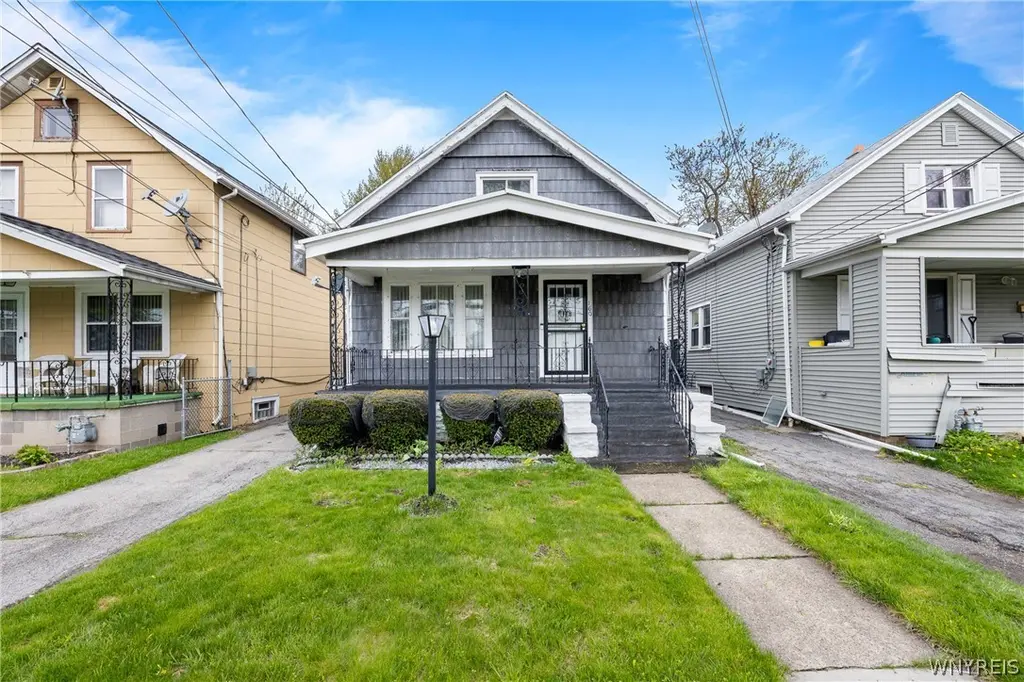 160 Davidson Ave