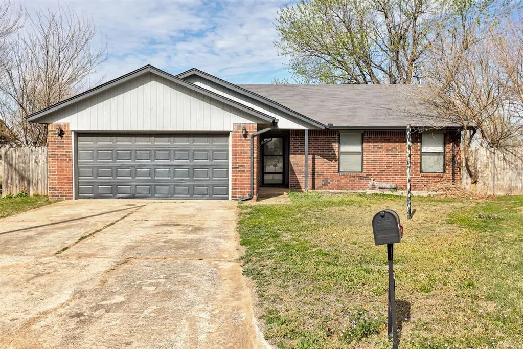 405 W Twisted Branch Way