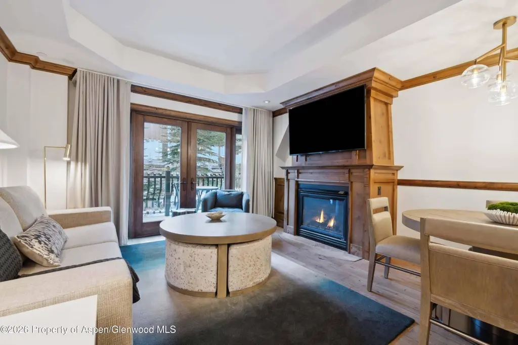 415 E Dean St, Unit 43, Week 11