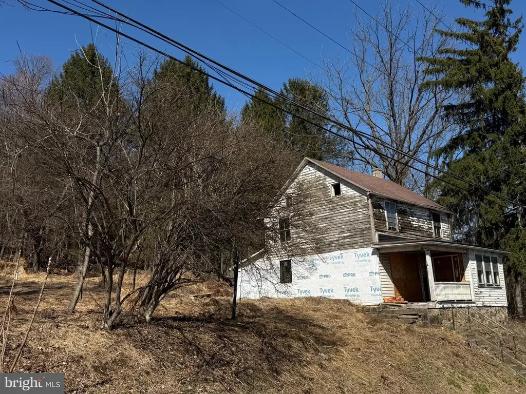 1229 Seidersville Rd