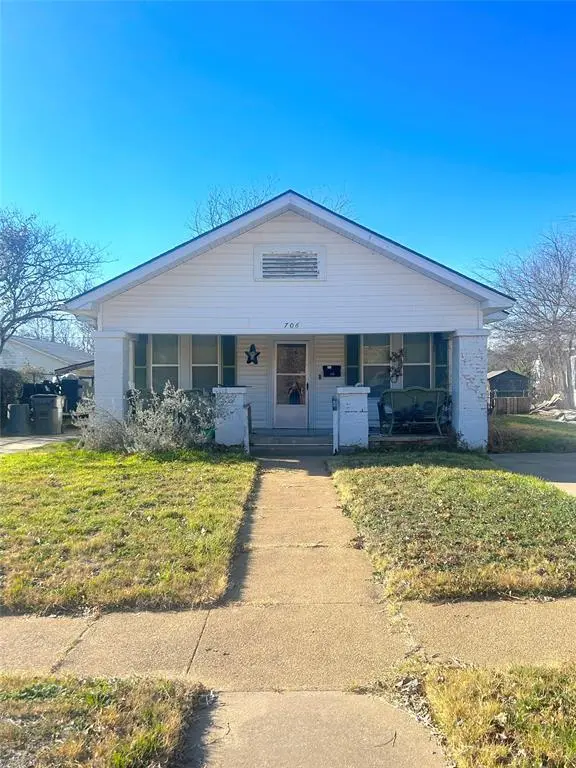 706 Virginia St