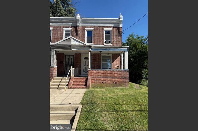 702 Cedar Ave