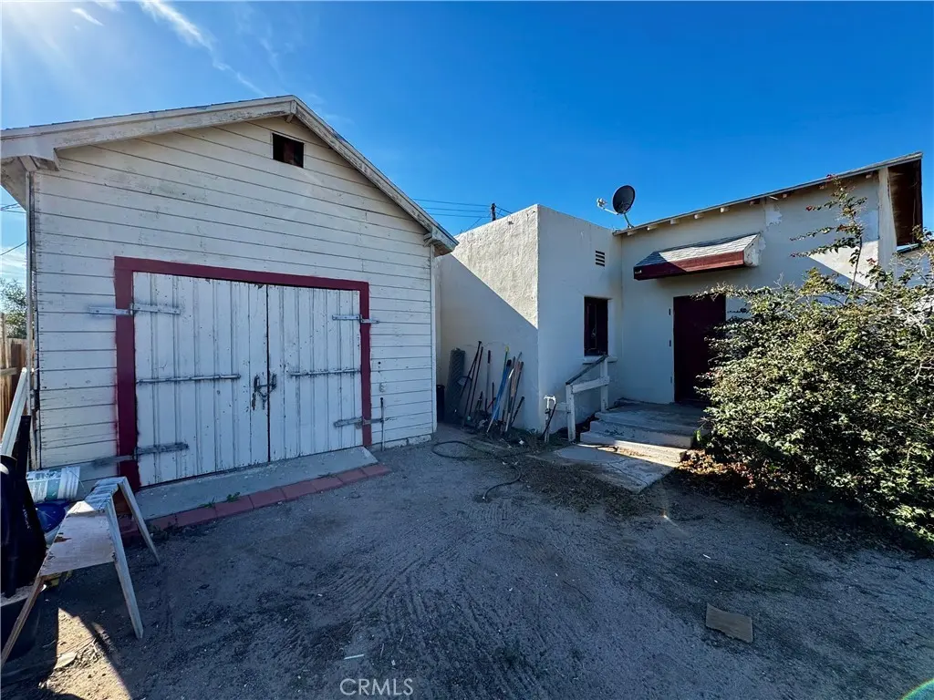 329 Chestnut
