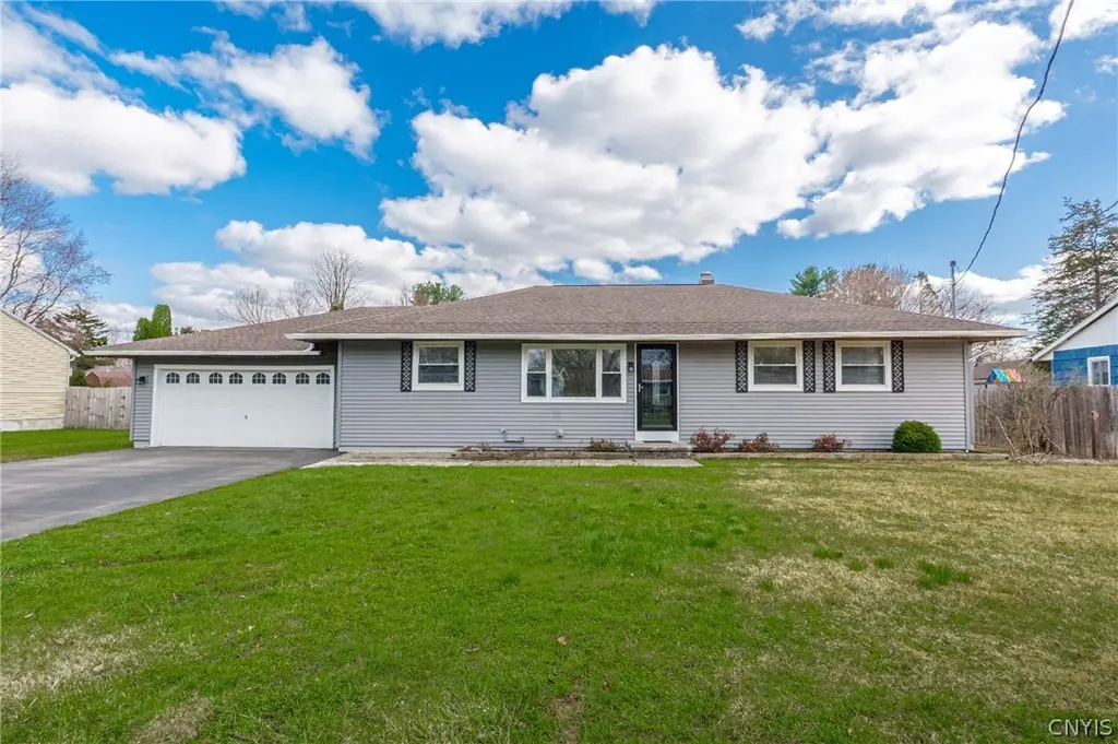 326 Glen Rd N