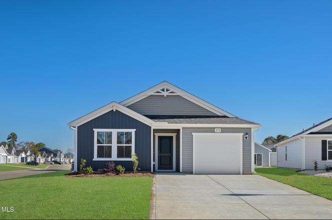 272 Mandolin Ct SW