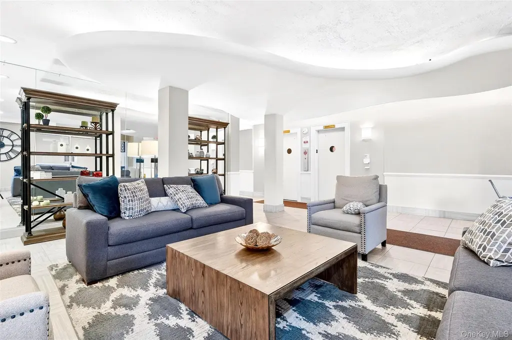609 Palmer Rd Unit 5L