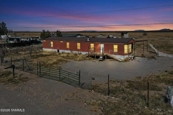 110 Cebolla Ln
