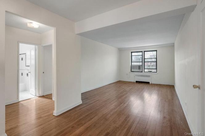 3840 Greystone Ave Unit 4H