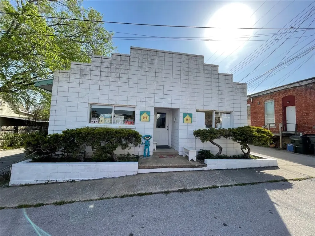 105 Hubbert St