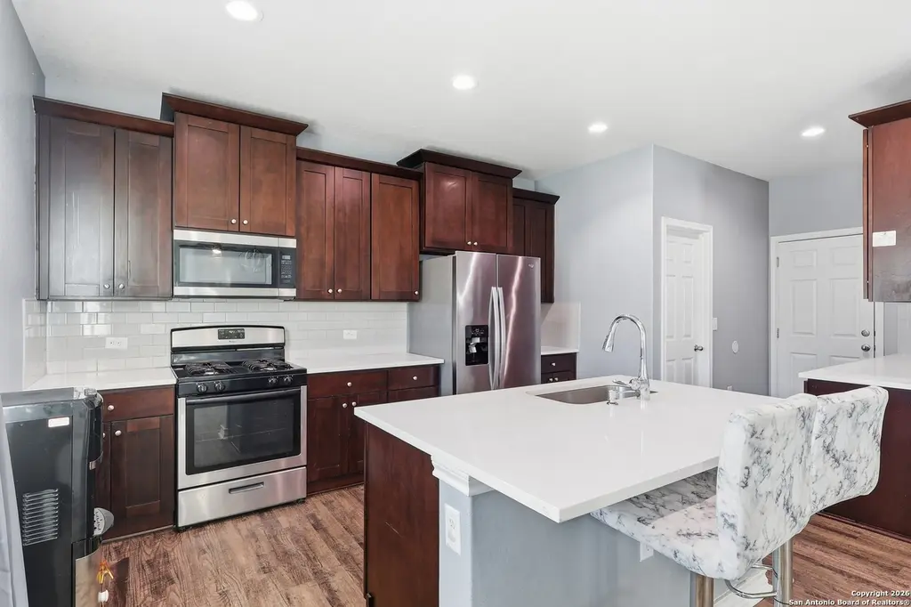 21018 Chestnut Cv