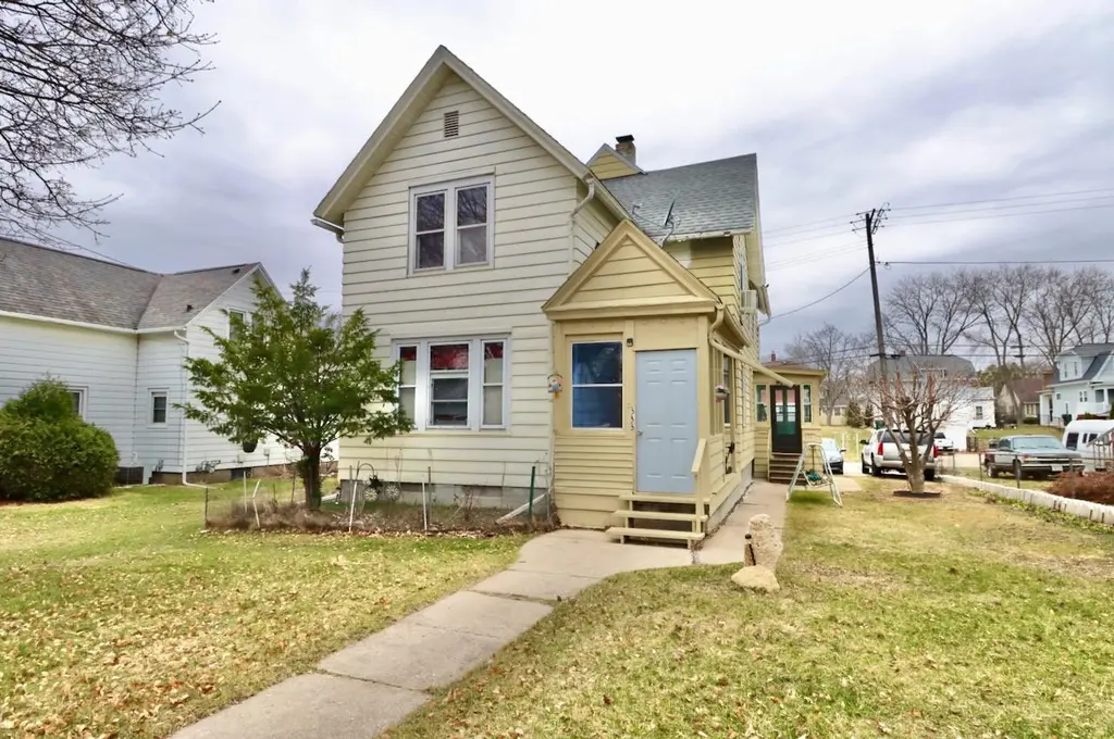 333 Robert St
