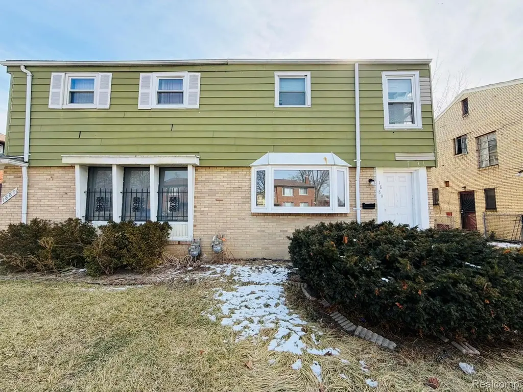 1889 Ewald Cir