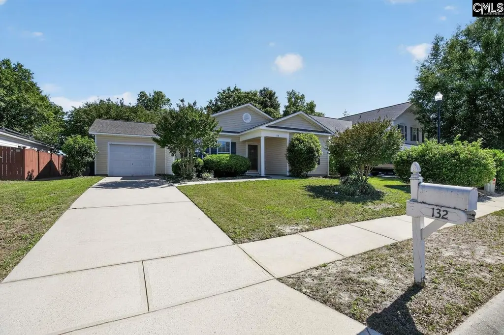 132 Greenvale Dr