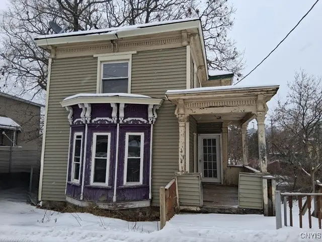 2 Mill St