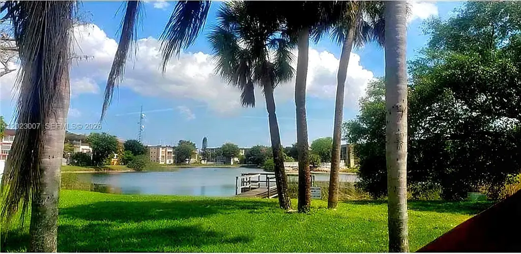 5498 NW 11th St Unit C