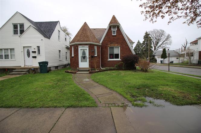 1681 Lafayette Blvd