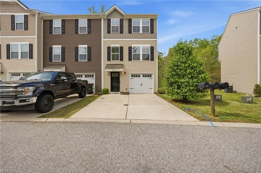 901 Lakeview Cv