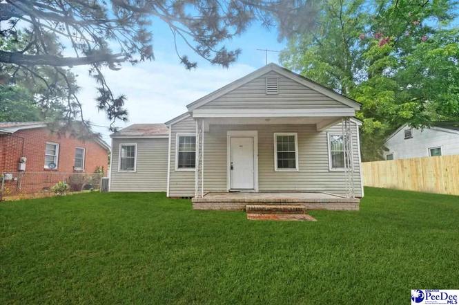 904 Waverly Ave