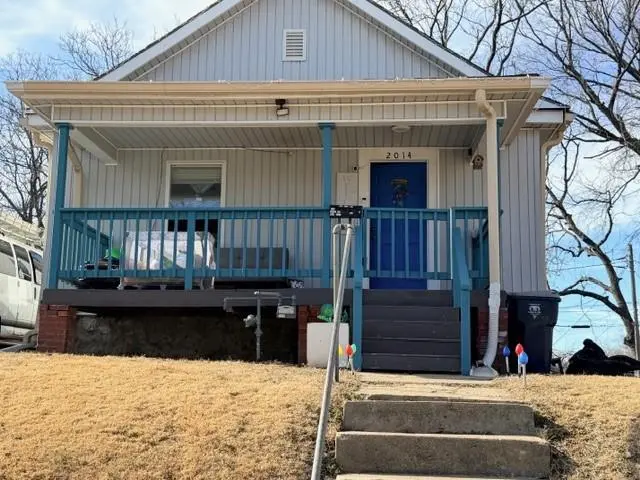 2014 Spruce Ave