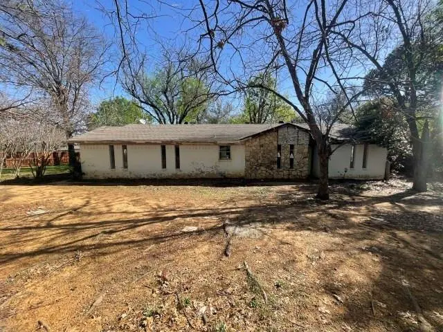 8001 Storie Rd