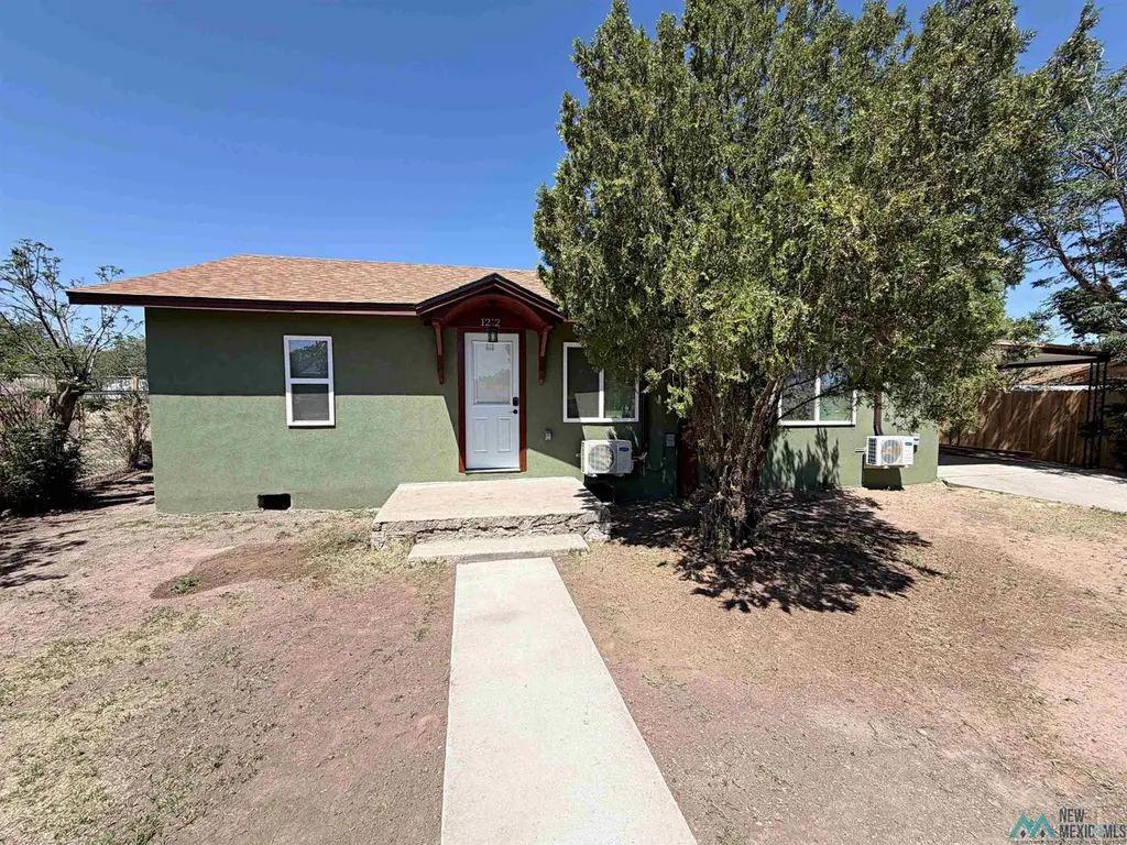 1212 N Kansas Ave