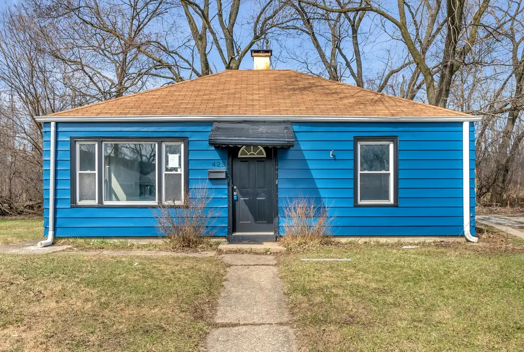 423 176th Ct