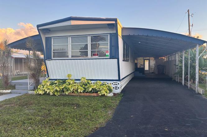 562 NE 47th St, Lot 393