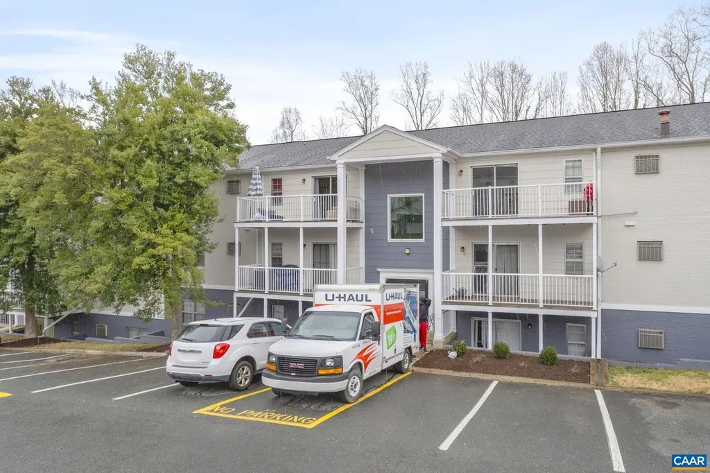 545 Burgoyne Rd #5