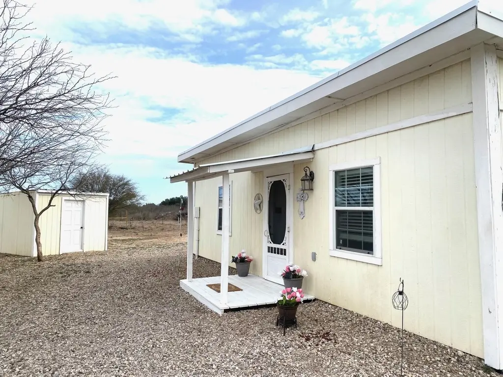 1235 Packsaddle Cir
