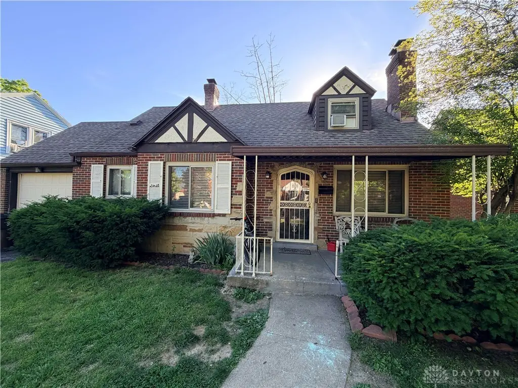 2433 Lynn Ave