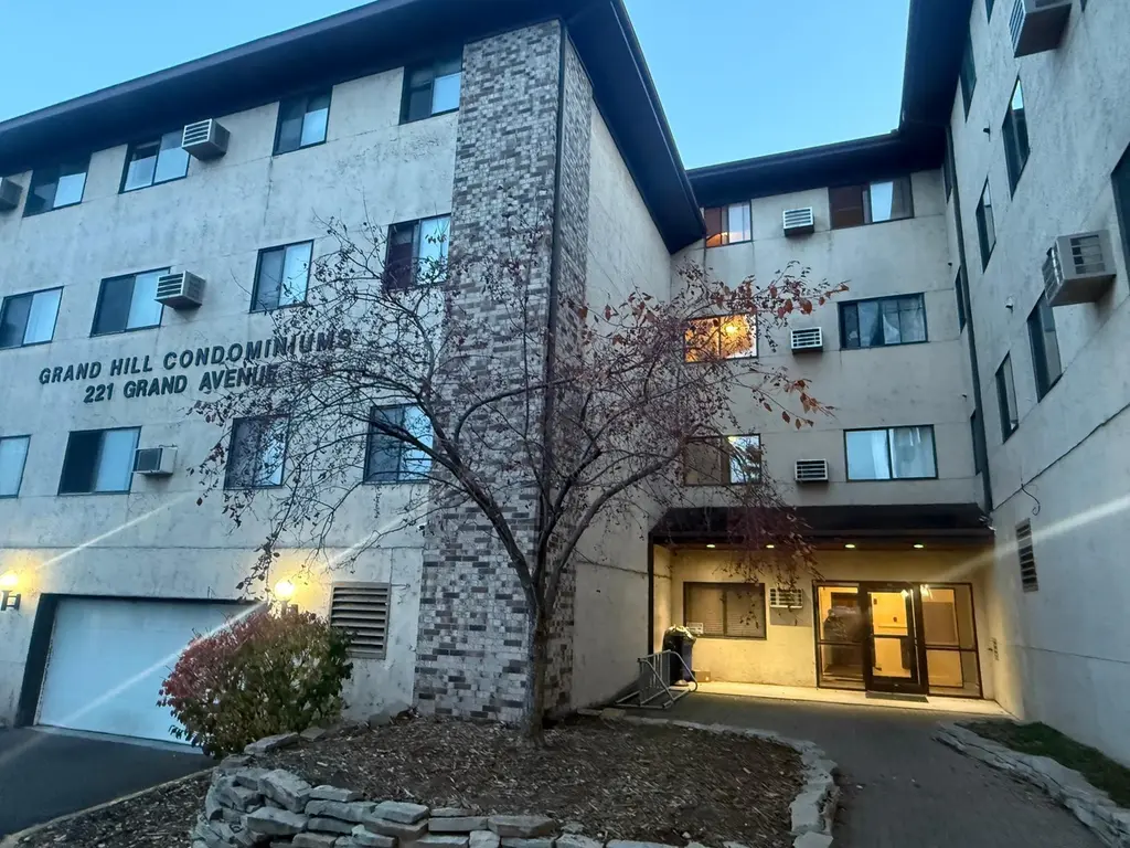 221 Grand Ave W #308