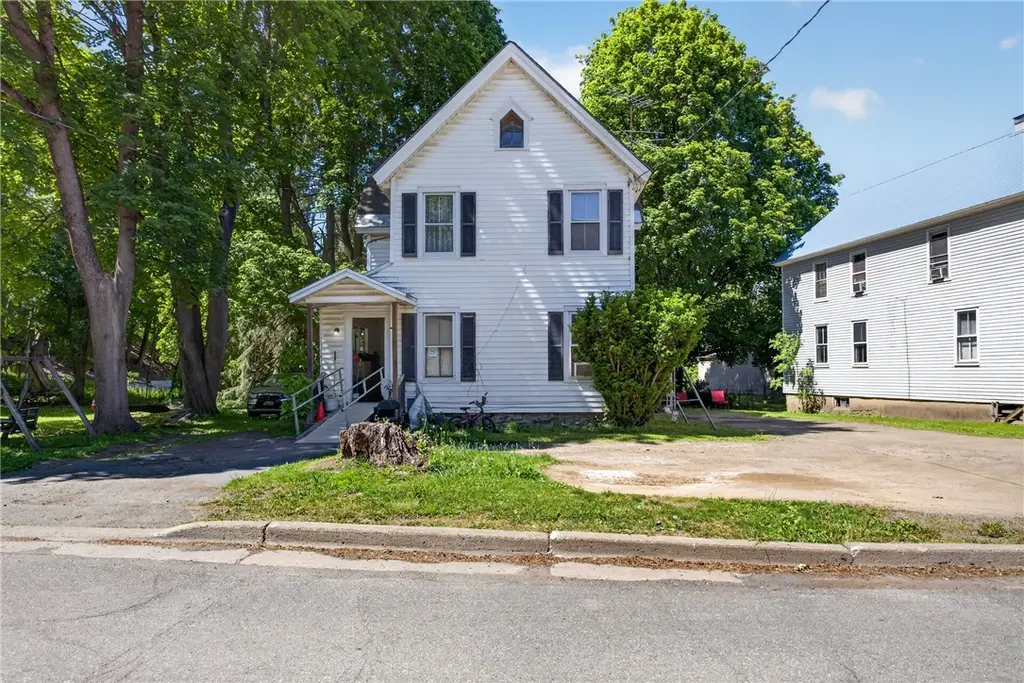 23 Academy St