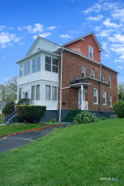 33 Hillhurst Ave
