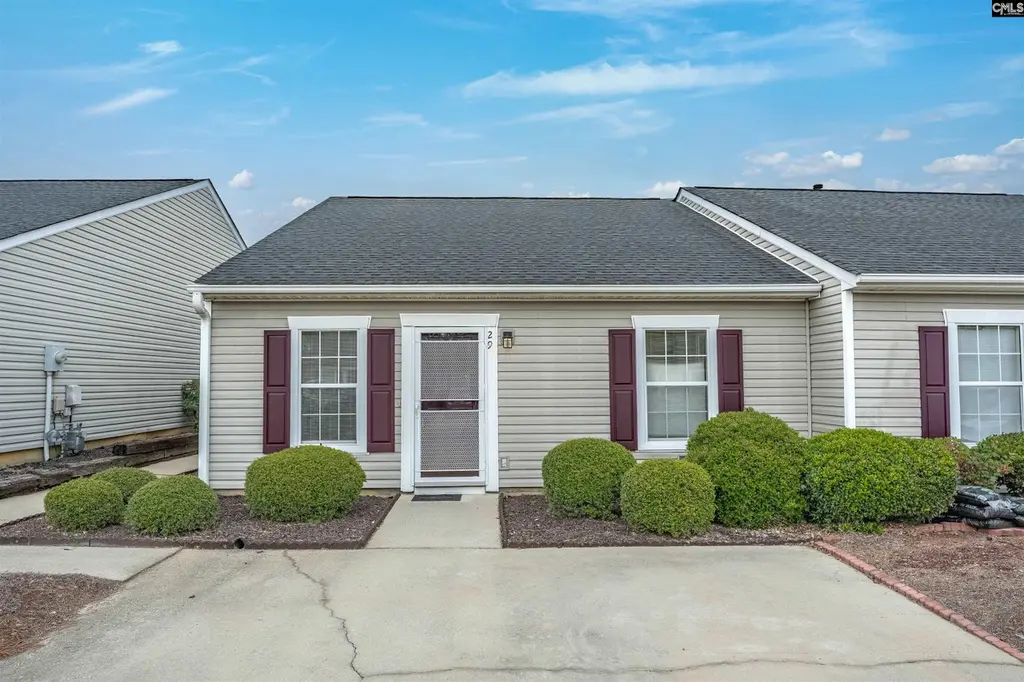 29 Hampton Oaks Pl