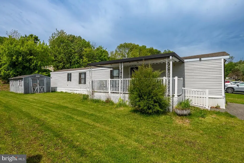 74 Southwick Dr