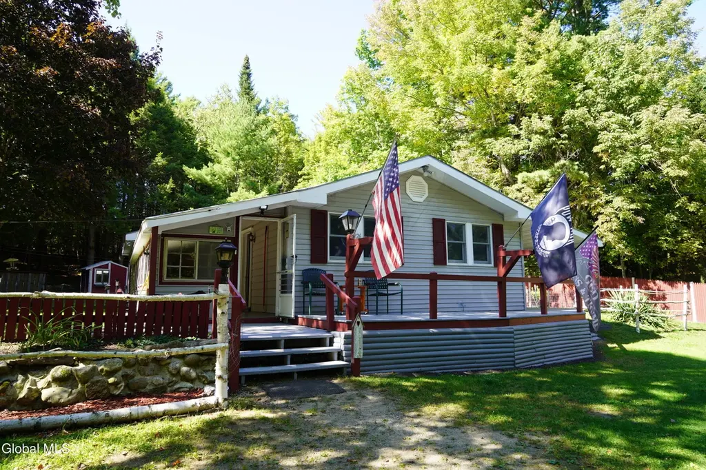 26 Rays Rd