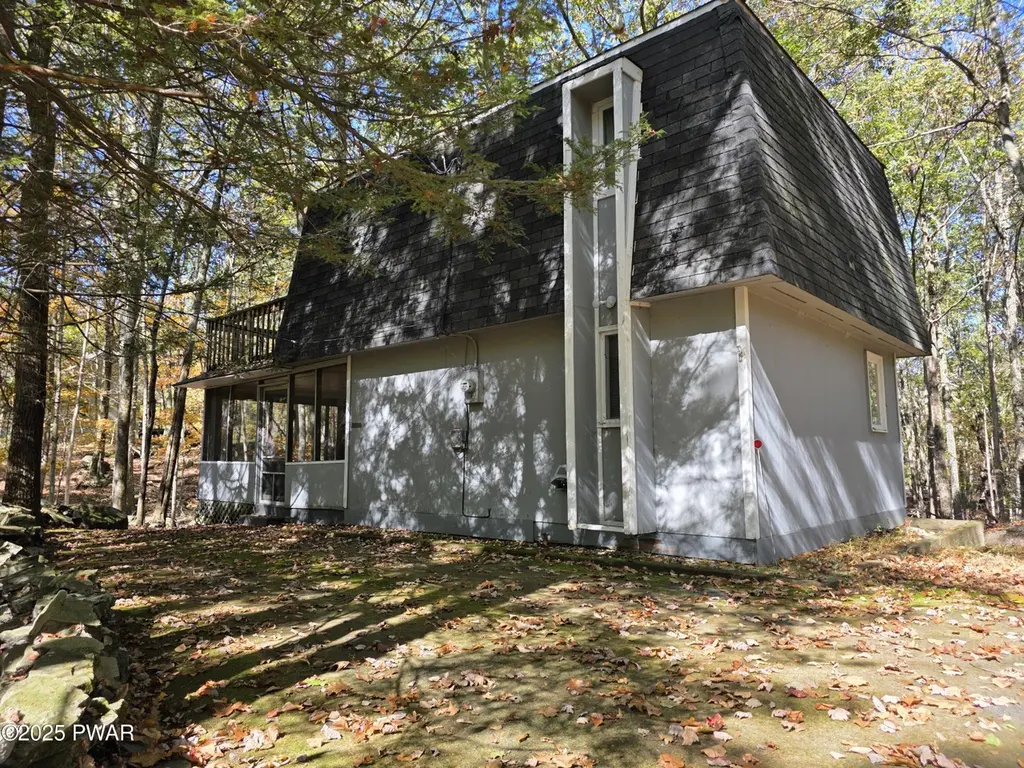 112 Bluestone Dr