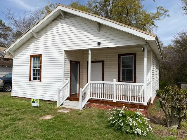 1203 Goddard Ave