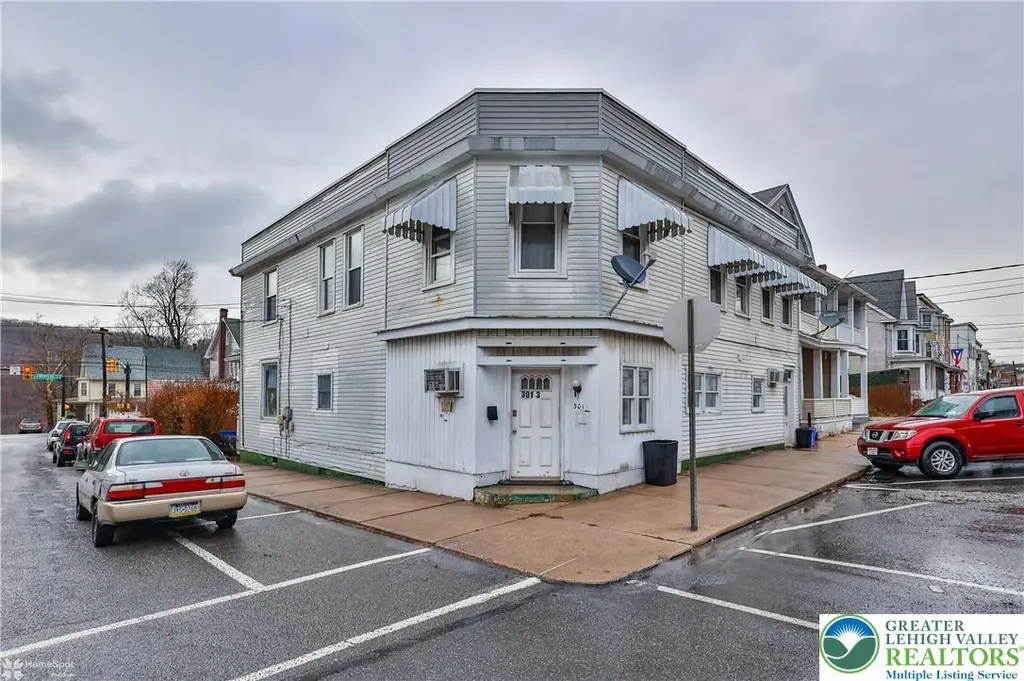 301 Bertsch St