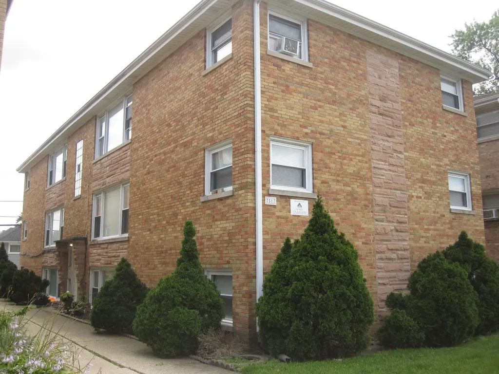 7517 W Fullerton Ave Unit GS